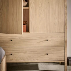 Armoire décor bois 2 portes 2 tiroirs Simon