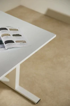 Bureau électrique assis-debout ergonomique Marley - Plateau Blanc/Pieds blancs - 120 x 70 cm