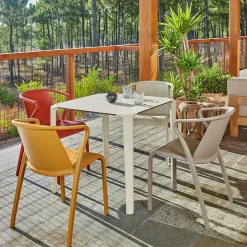 EZPELETA Lot de 2 Fauteuils Empilables Fado - Rouge brique