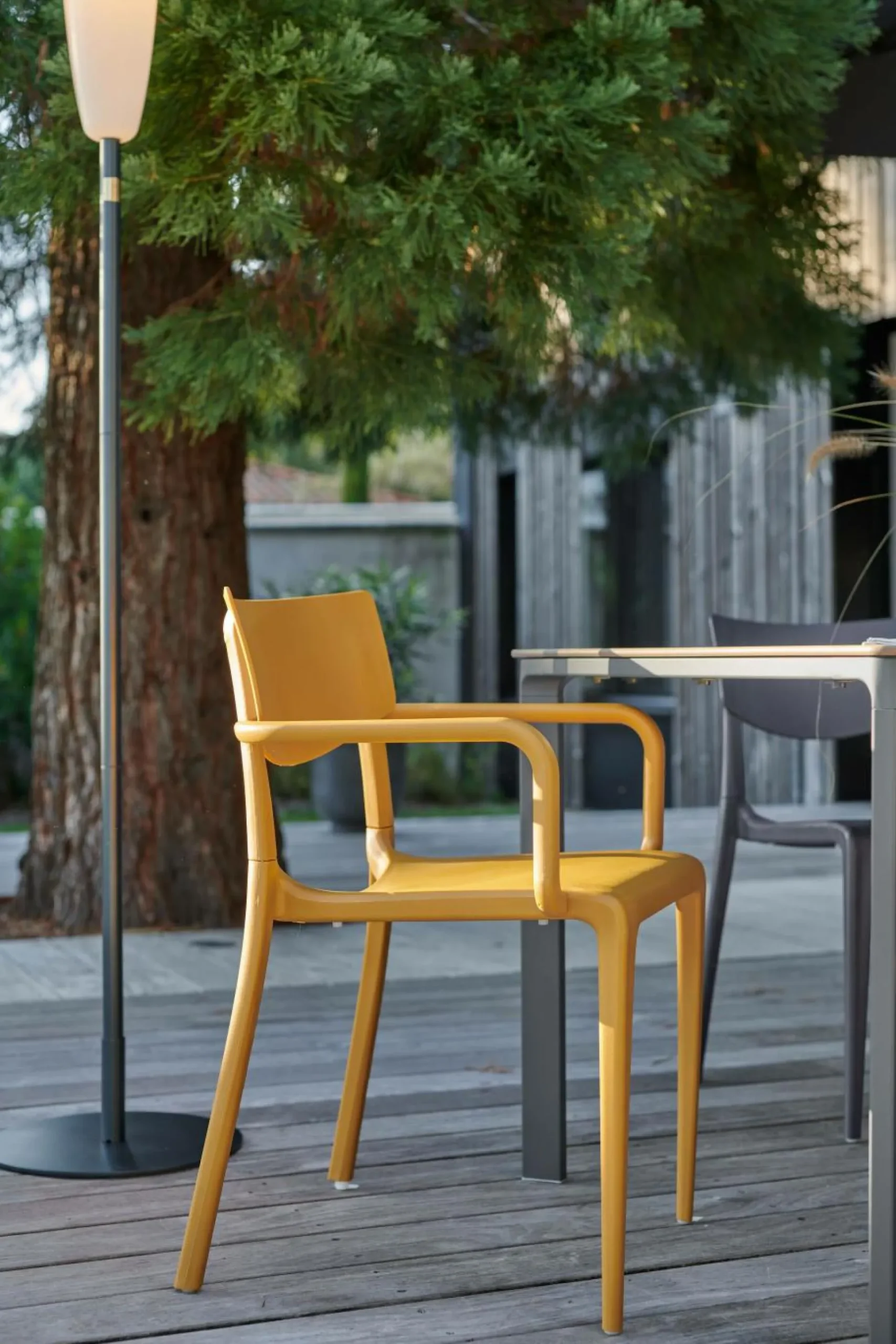 EZPELETA Lot de 2 Fauteuils Empilables Town - Taupe