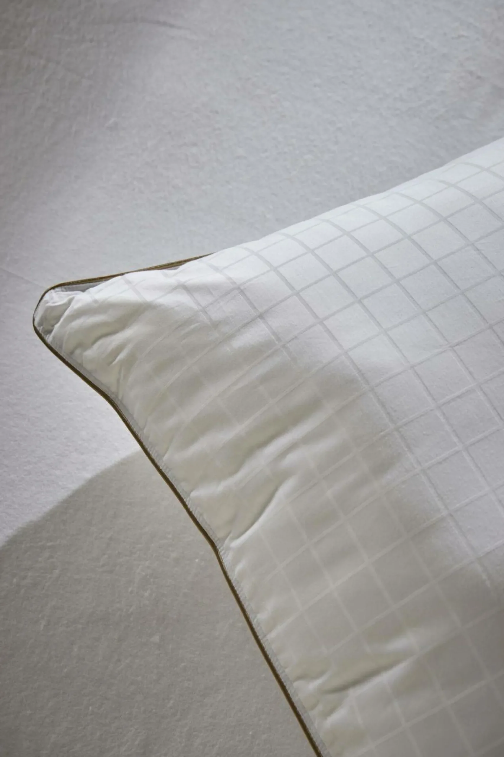 Oreiller résilient sensation duvet Lyne - 50 x 70 cm