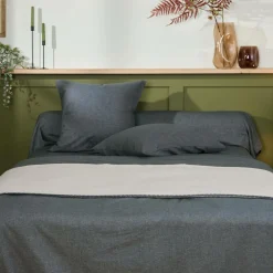 Plaid poncho multifonction en laine Pema - Meringue